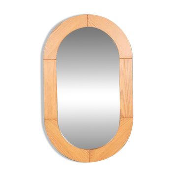 Grand miroir en pin vintage des années 1970 avec un savoir-faire.