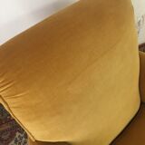 Large-format toad chair