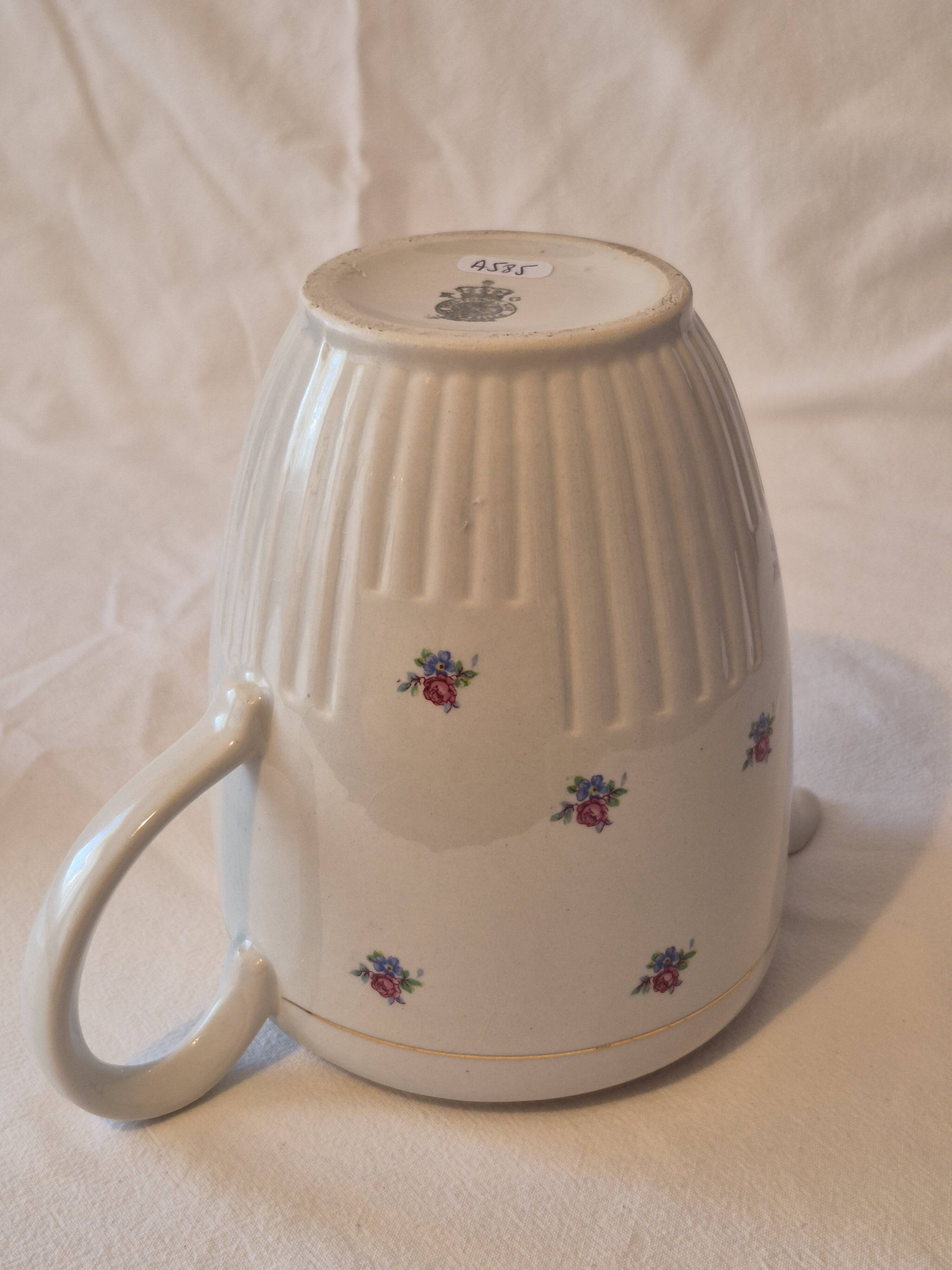 Coffee pot half-porcelain Lunéville Keller and Guerin A585