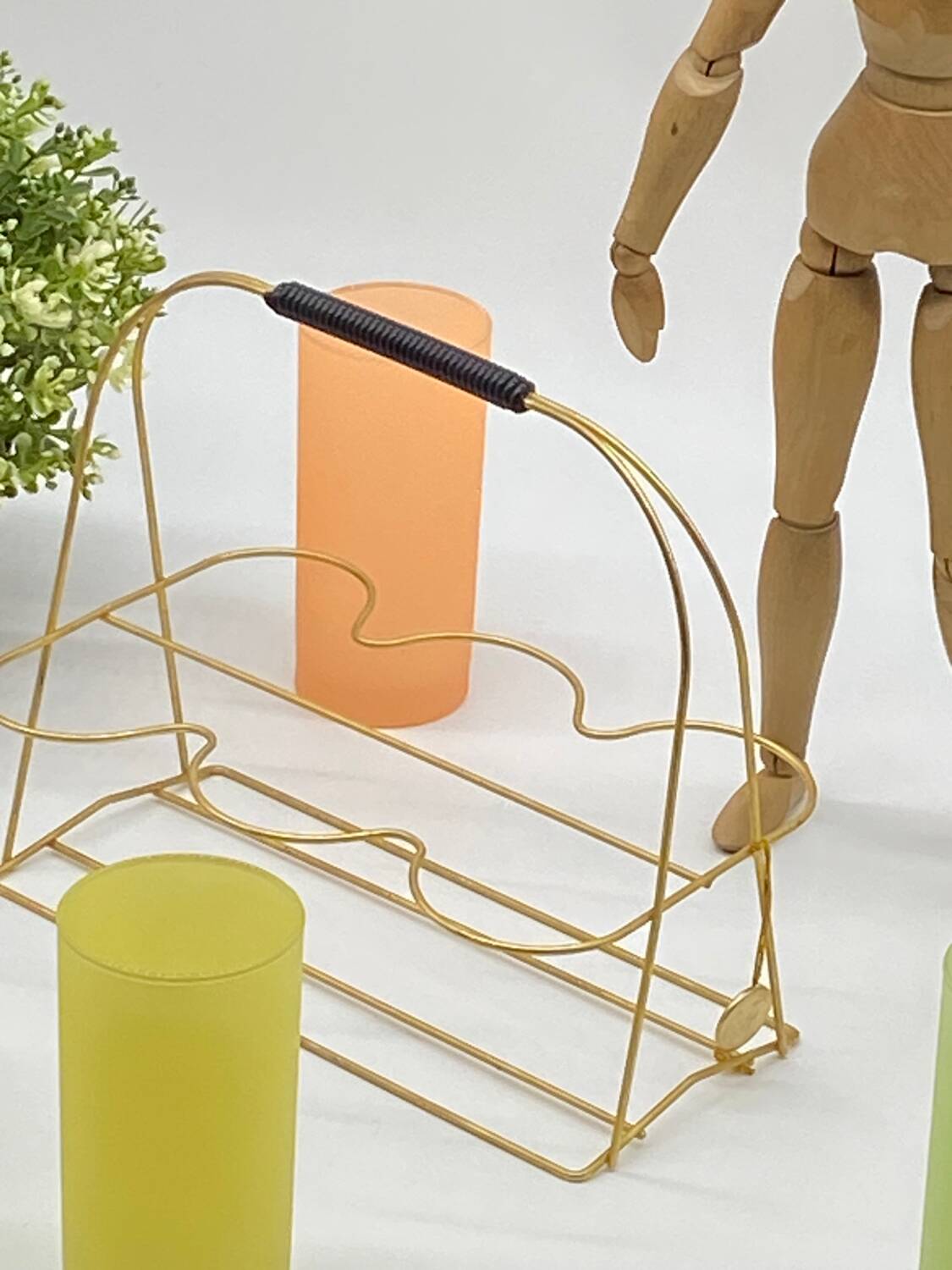 Service of vintage granita glasses, with glass holder / golden metal basket