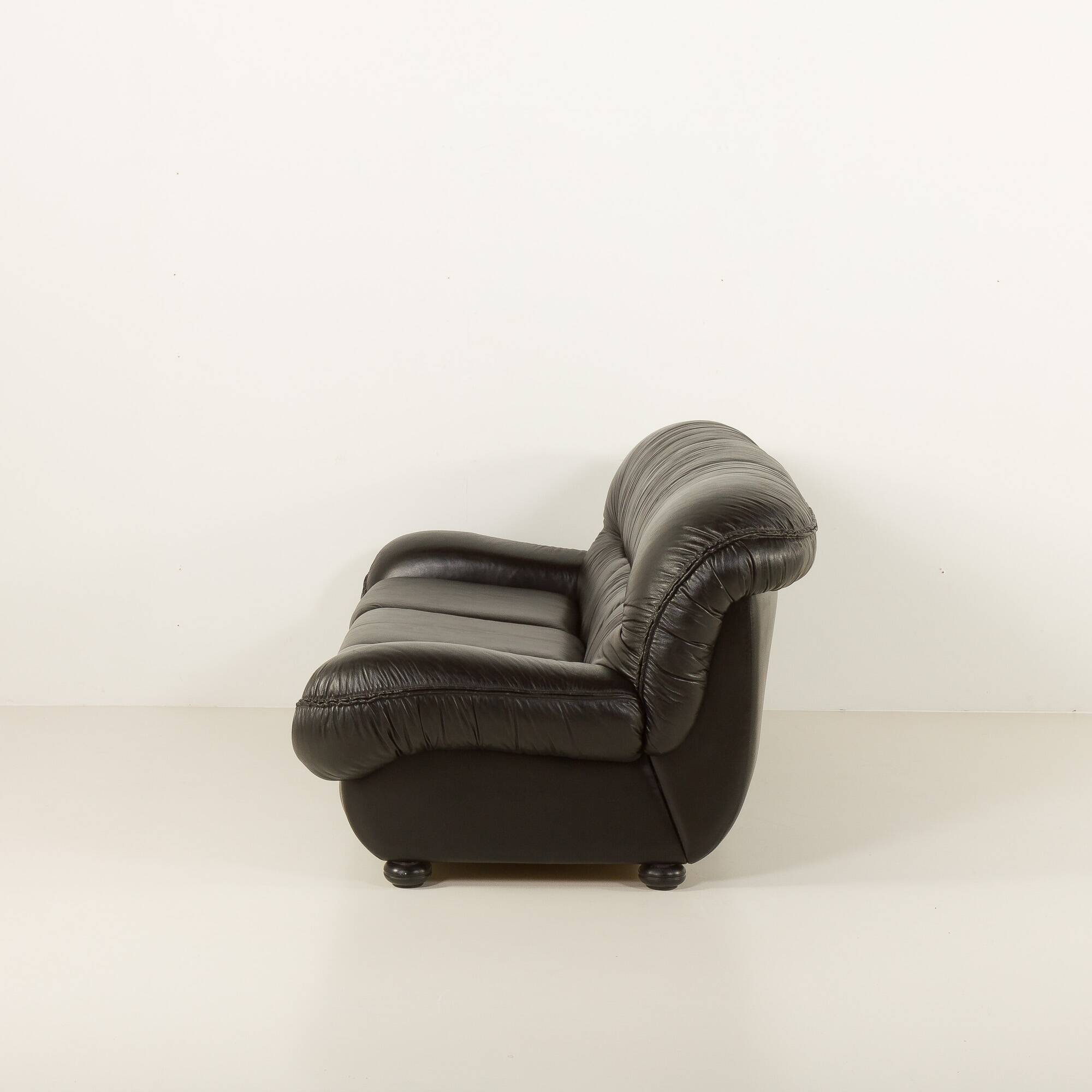 Italian mid-century sofa by Linea Valentini, 1980s