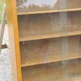 Wall display case from the 50s in solid blond oak