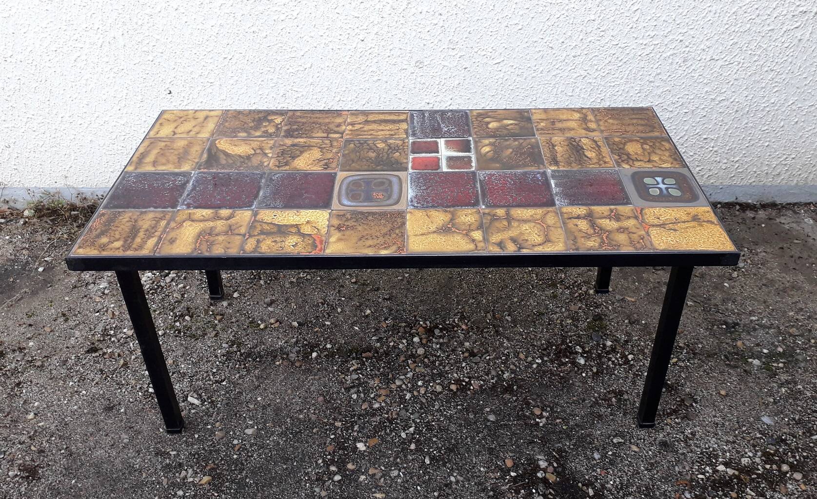 Ceramic coffee table