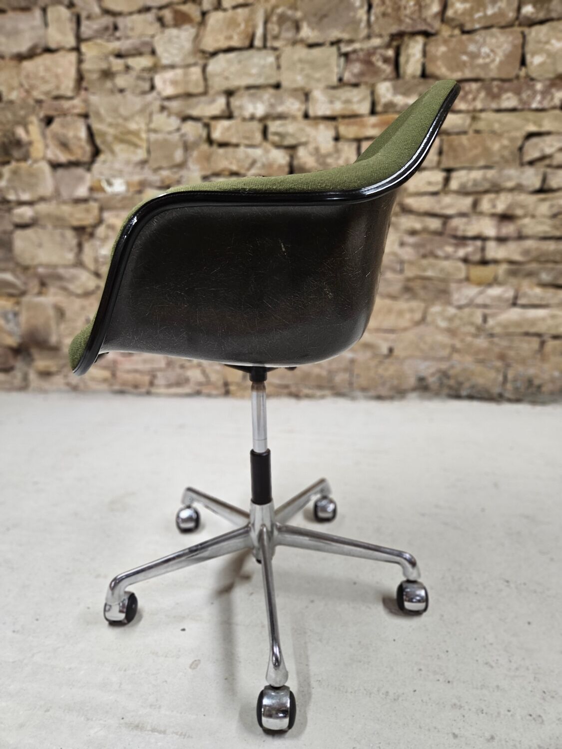 Eames fiberglass armchair Vitra