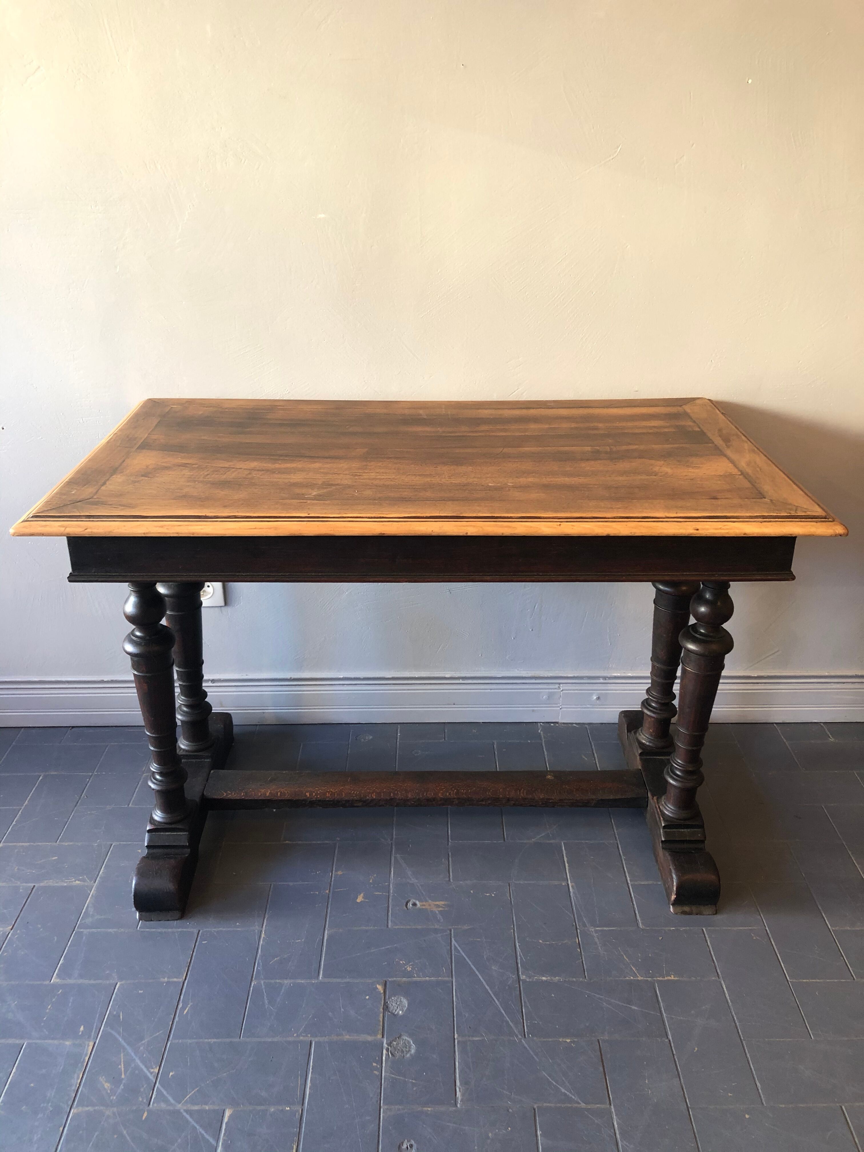 Bistro table early XXth