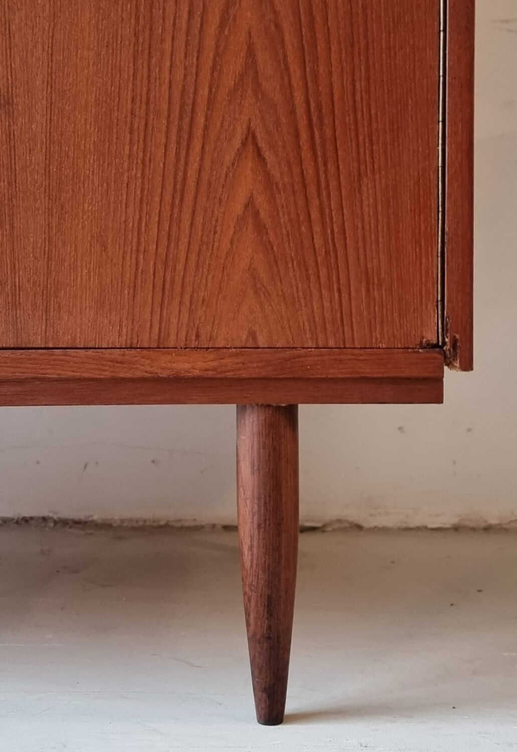 Armoire du milieu du siècle