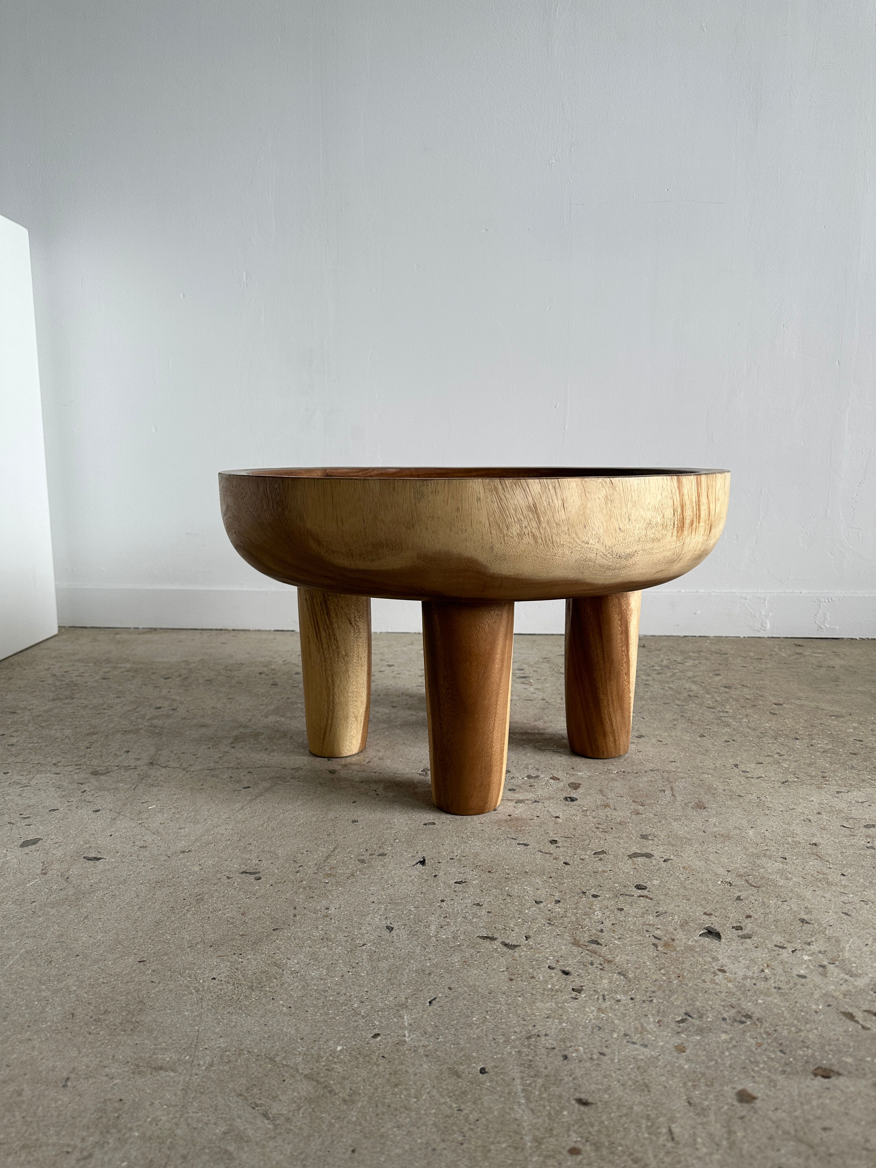 Coffee table, quadripod suar coffee table