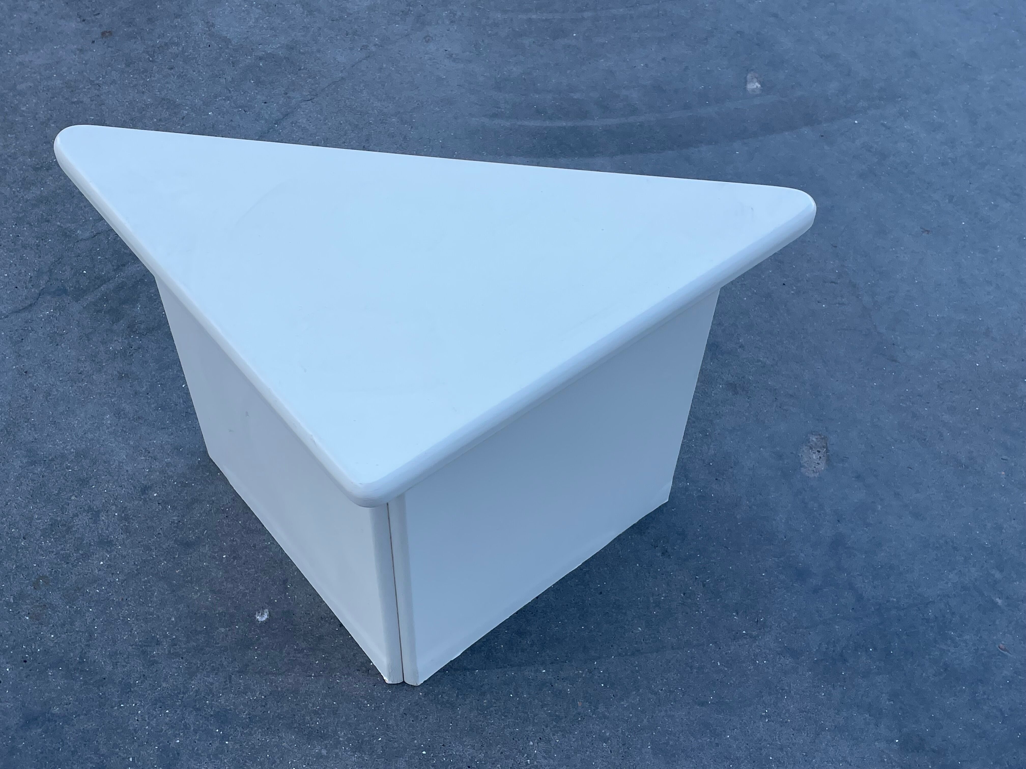 Set of three triangle side tables wood white creme design