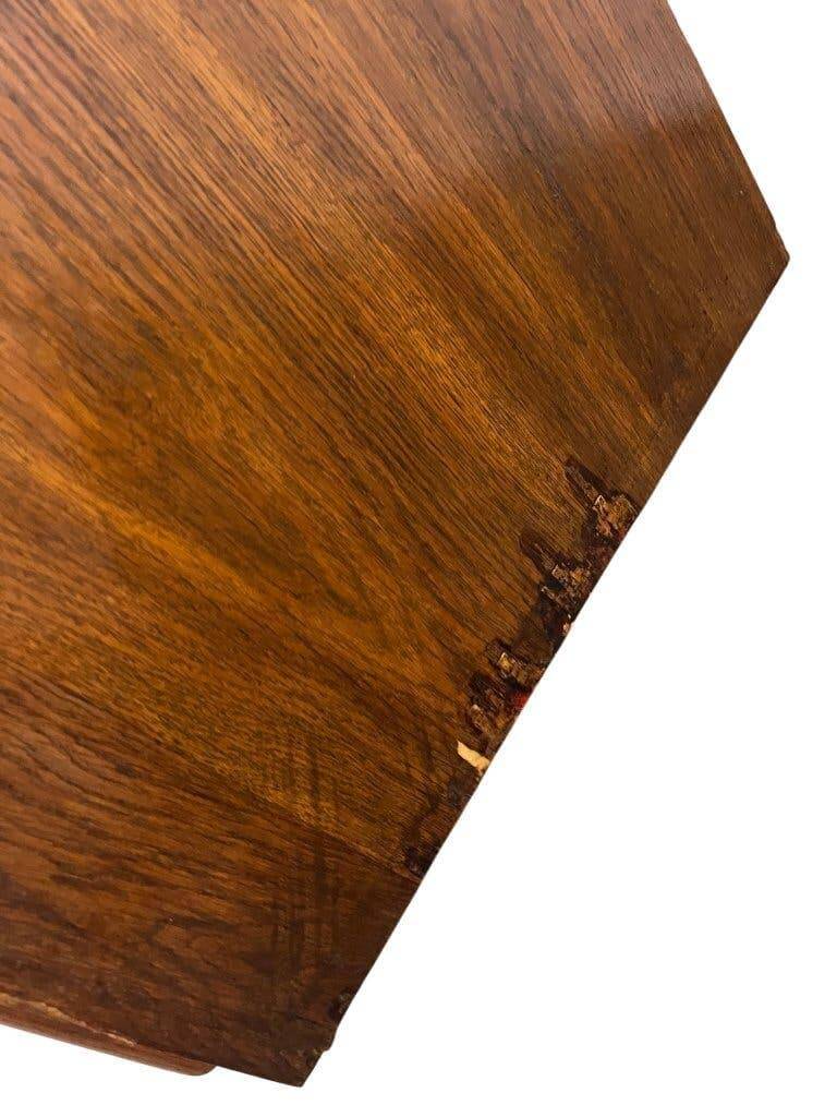 Bureau en bois vintage avec incrustation
