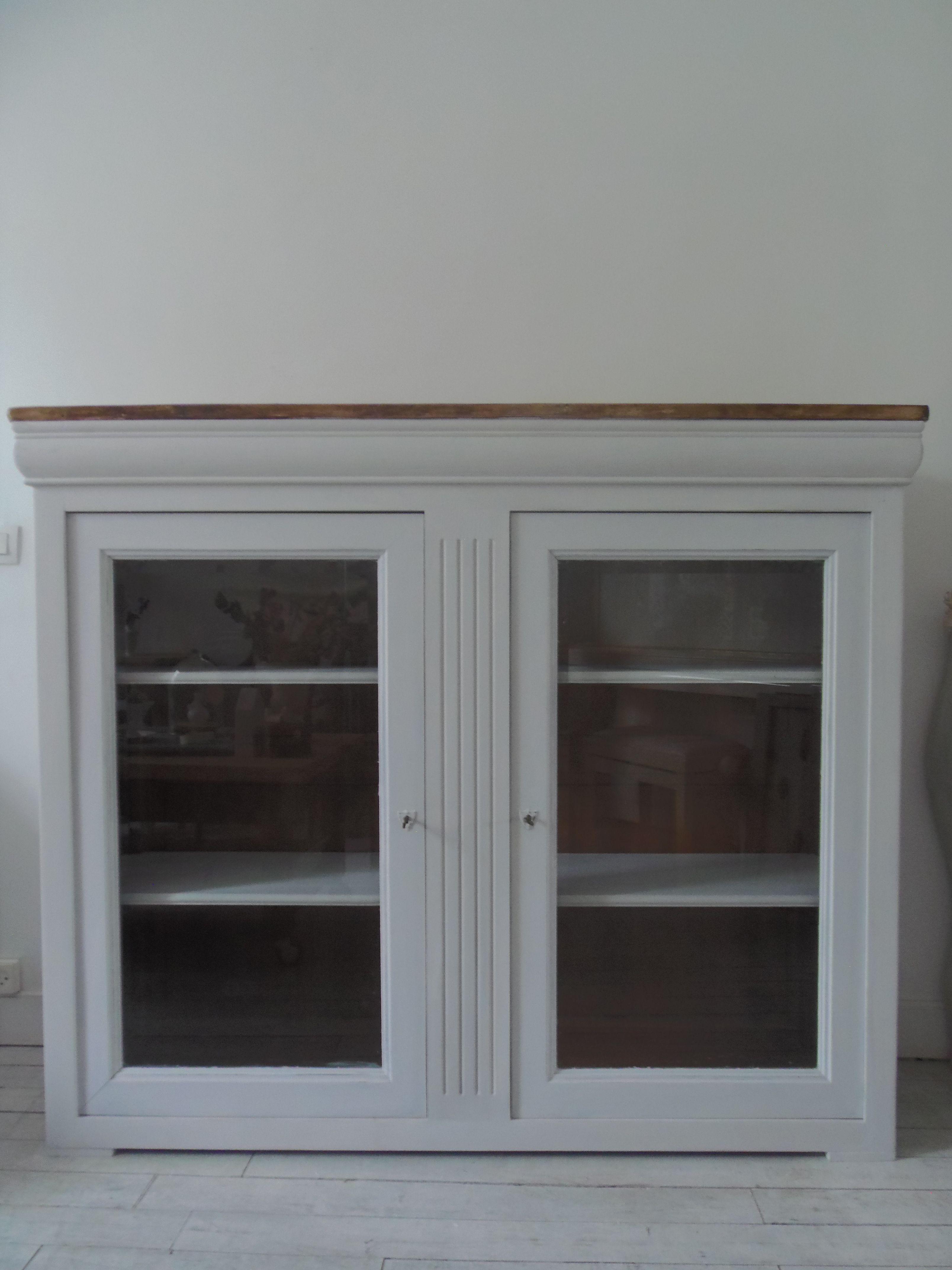 Showcase, bookcase, dresser style louis philippe patinated pearl gray, 2 glass doors.
