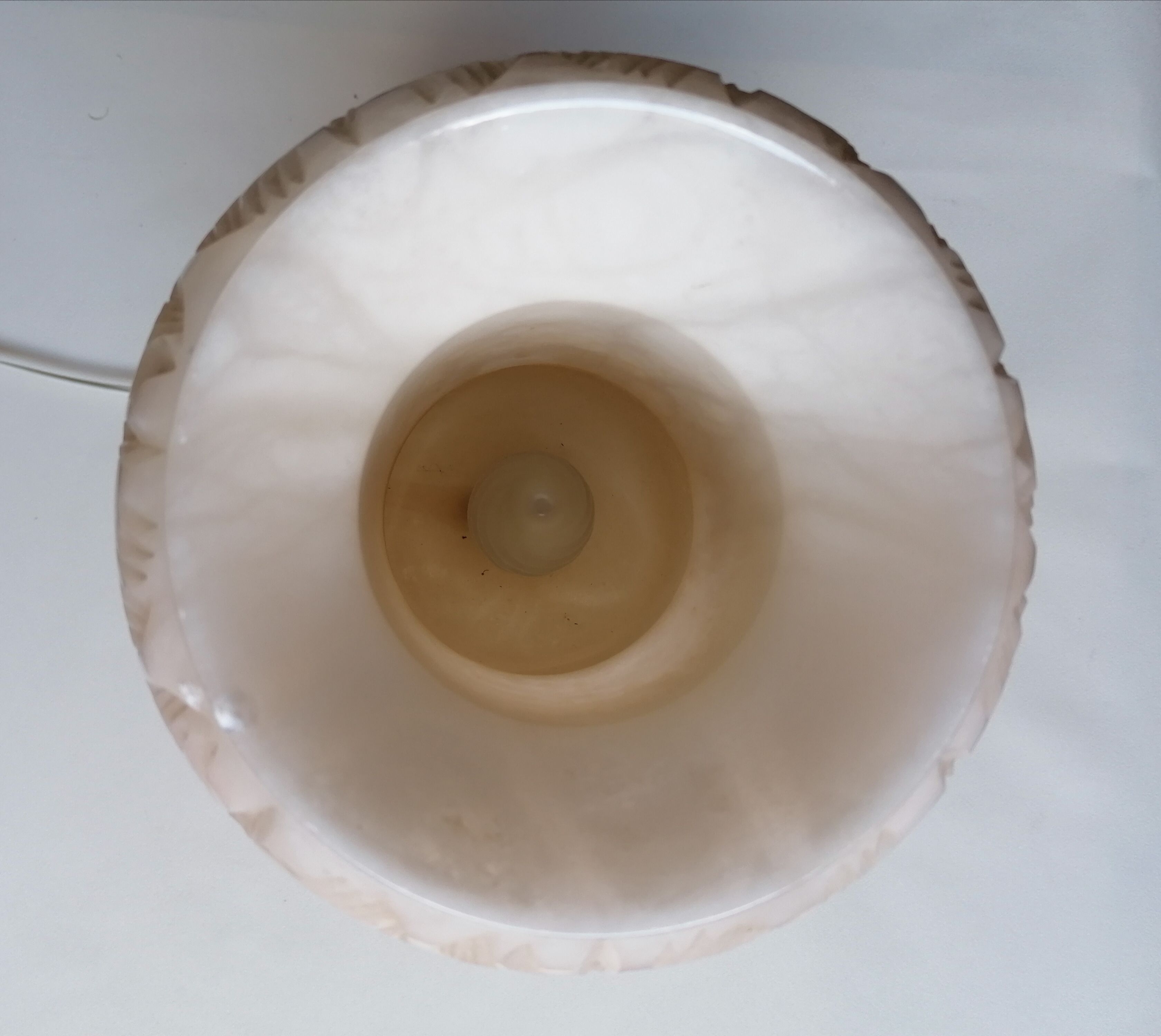 Medicis cut alabaster lamp
