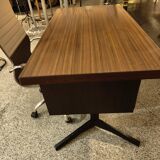 desk "Sistema" designed by Daciano da Costa