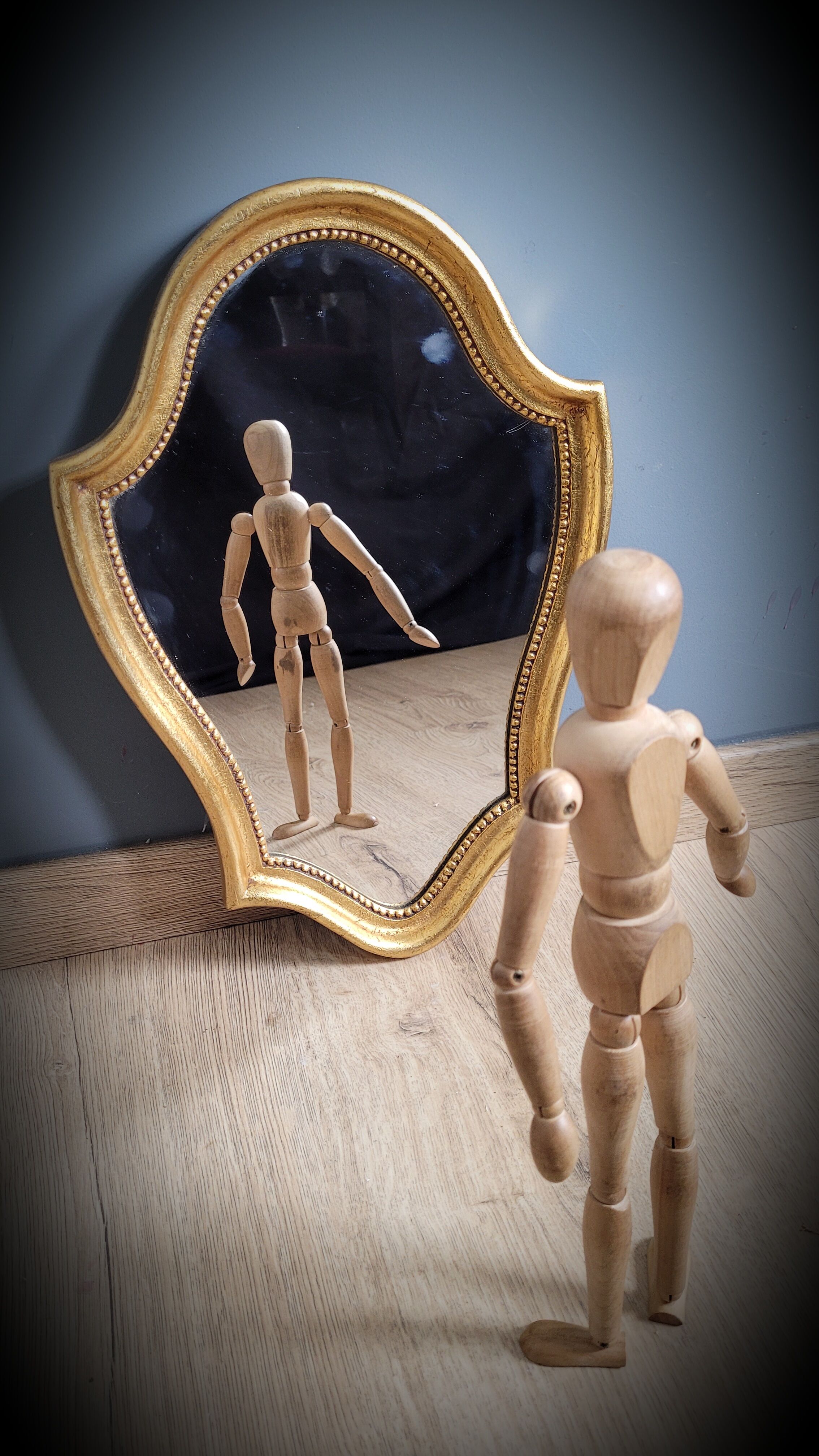 Mirror small pear 27x40cm