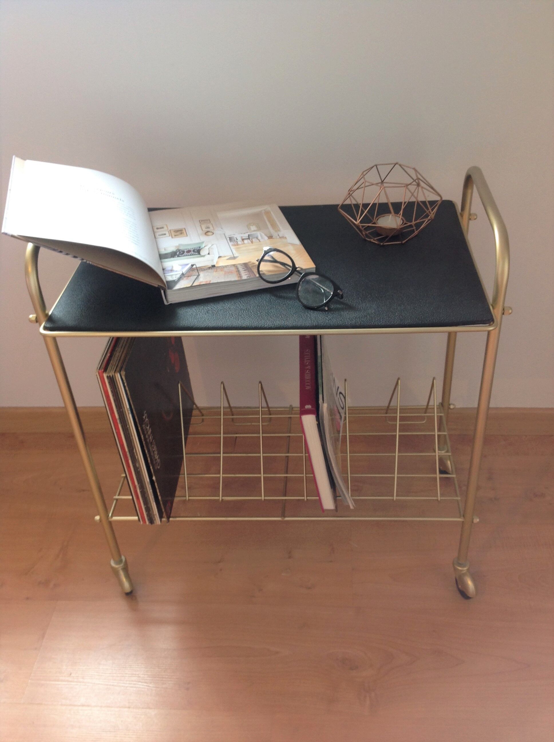 Service vinyl holder