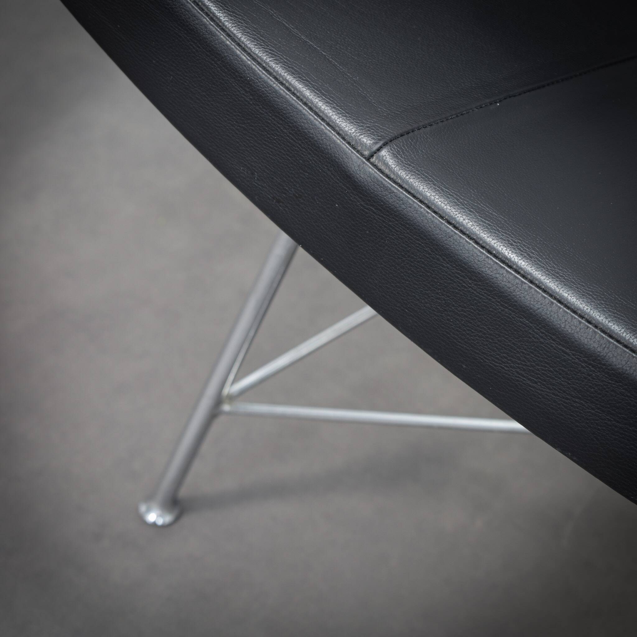 Fauteuil  en cuir Coconut par George Nelson pour Vitra, 1955