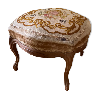 Tabouret de forme mouvementé en bois naturel mouluré style Louis XV