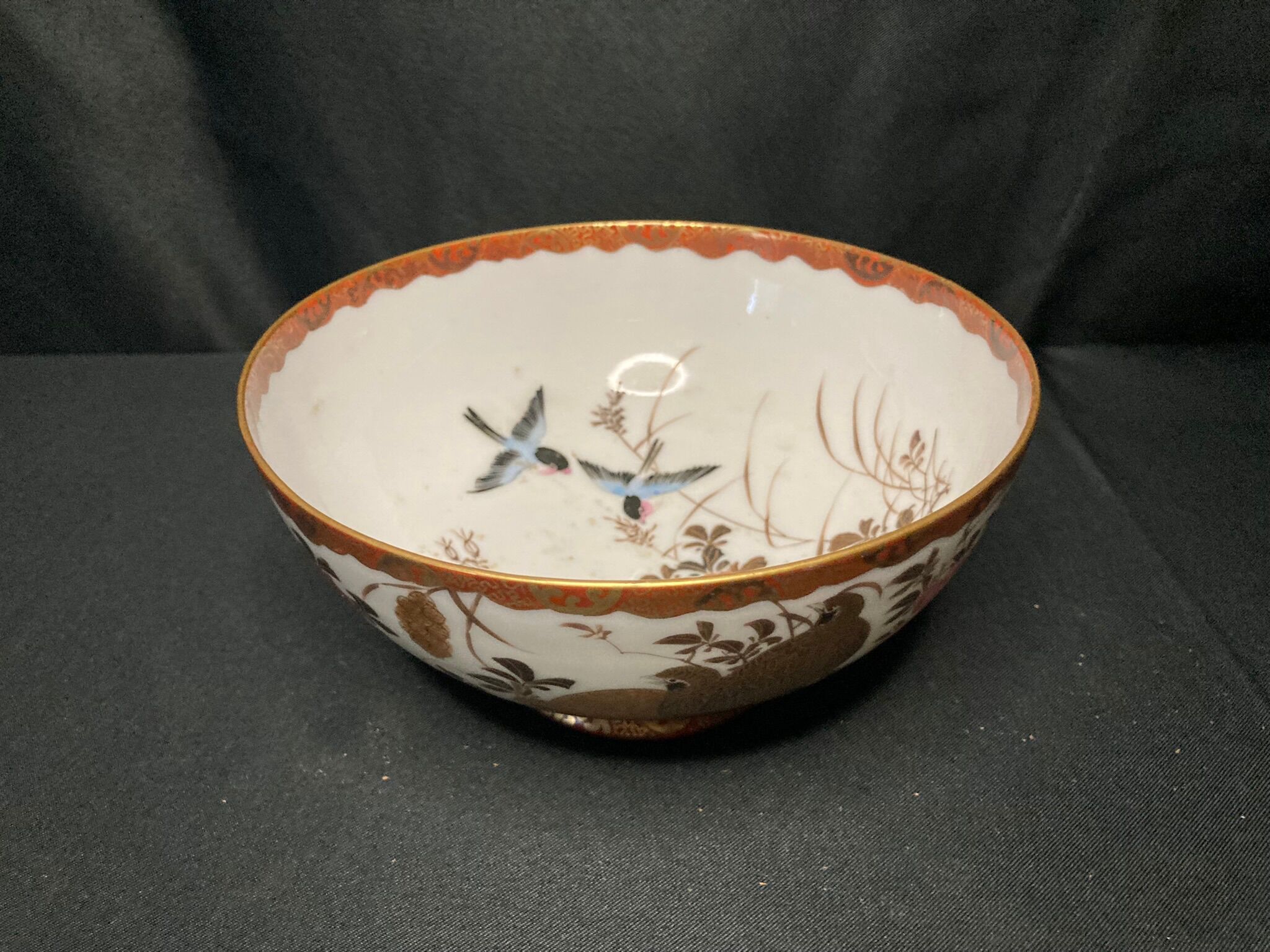 2206277 China, porcelain bowl decorated with XXth partridge