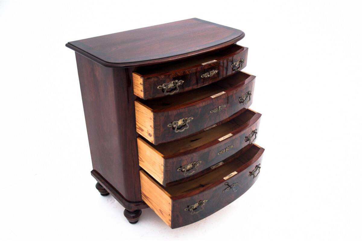 Walnut chest of drawers, Northern Europe, circa 1890. After renovation.