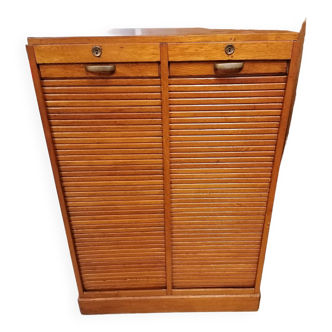 Double curtain file cabinet