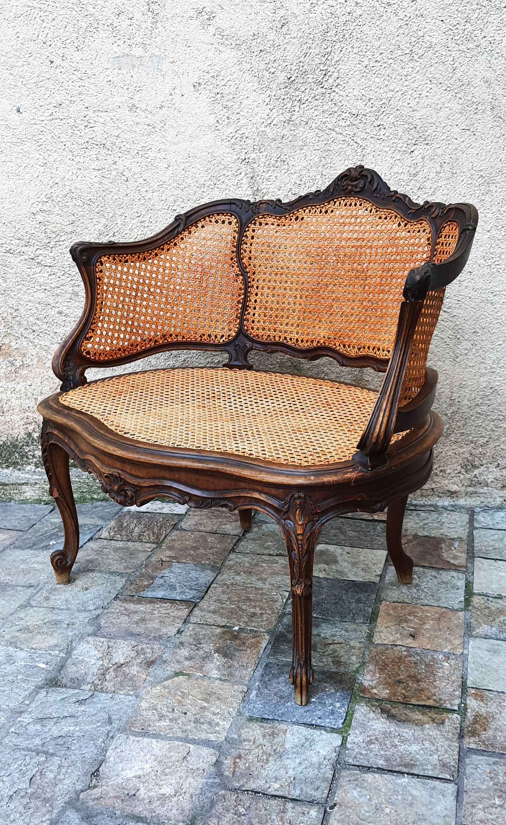 Louis XV-style shepherdess chair
