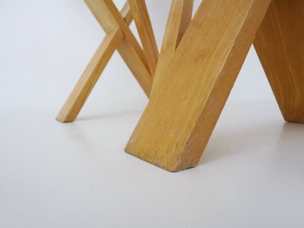 Porte-revue vintage Scandinave en bois massif. Année 70