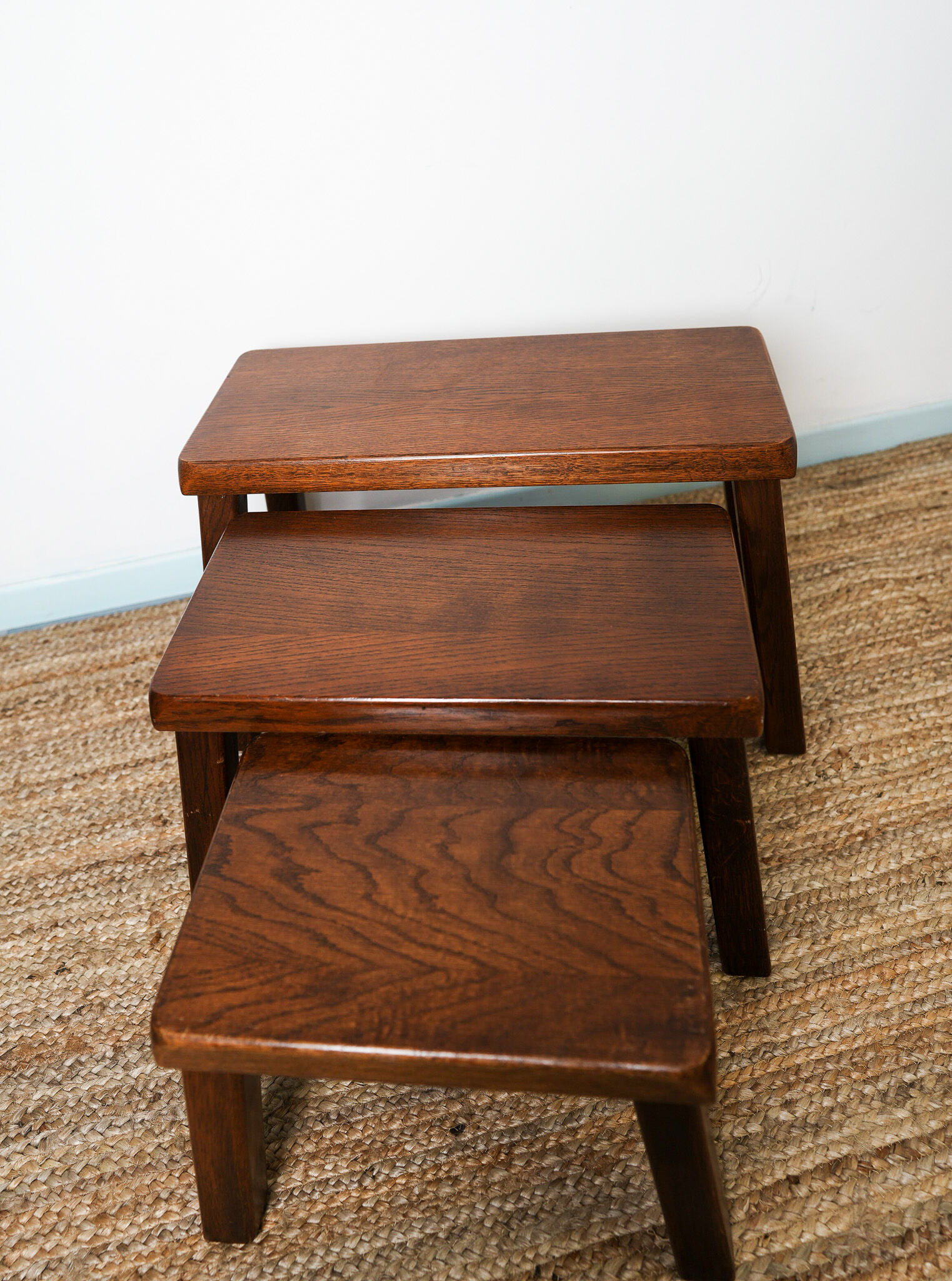Oak nesting tables