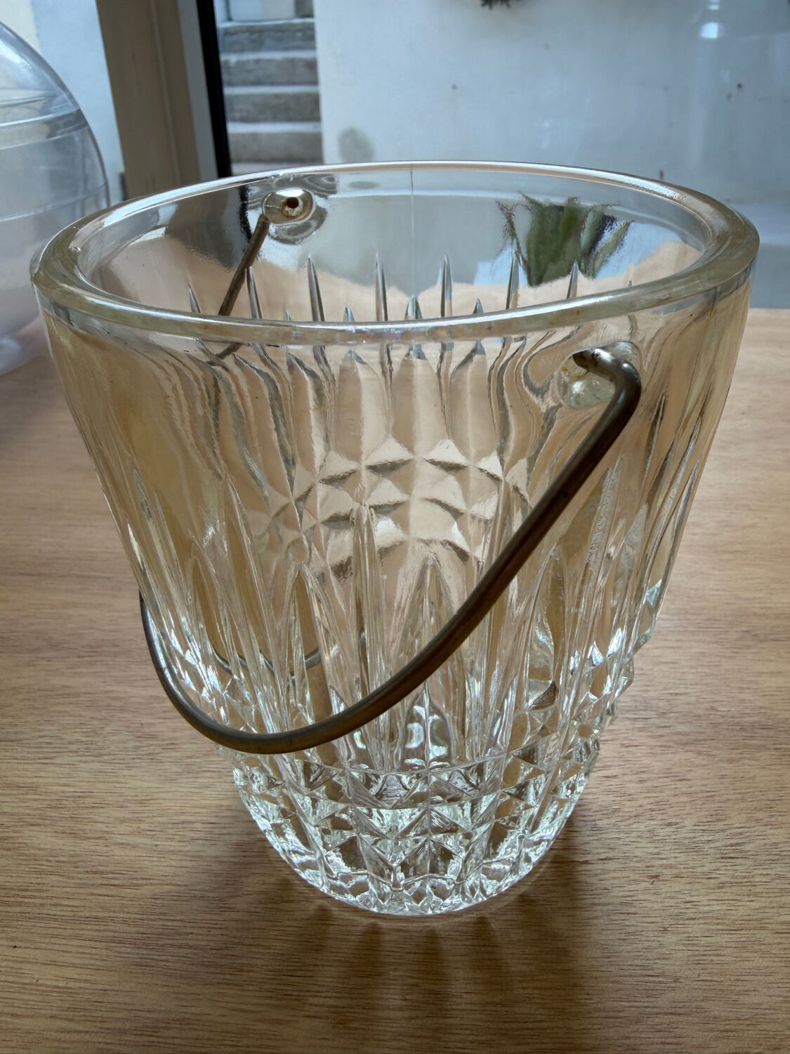 Glass ice bucket, stainless steel handle