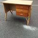 Bureau ancien en rotin