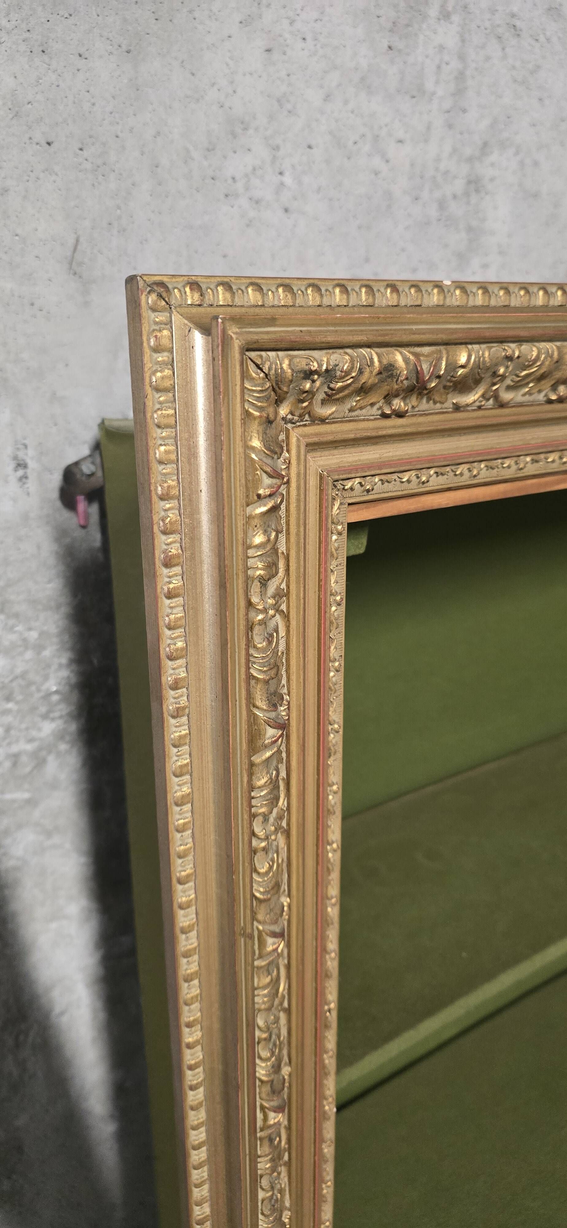 Vintage wall shelf with moulded gold frame – 74 × 106 cm