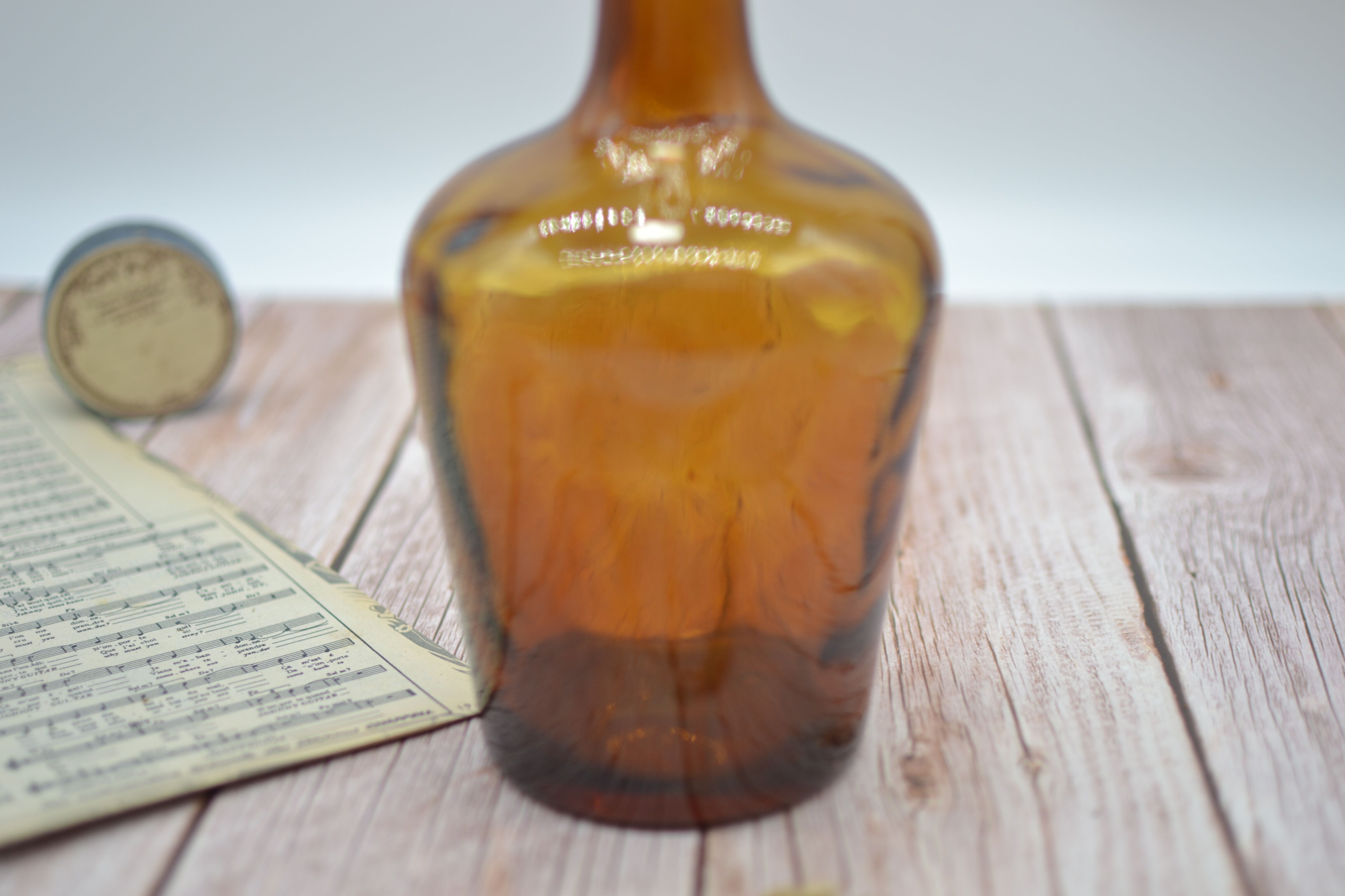 Lady jeanne in amber glass irregular appearance
