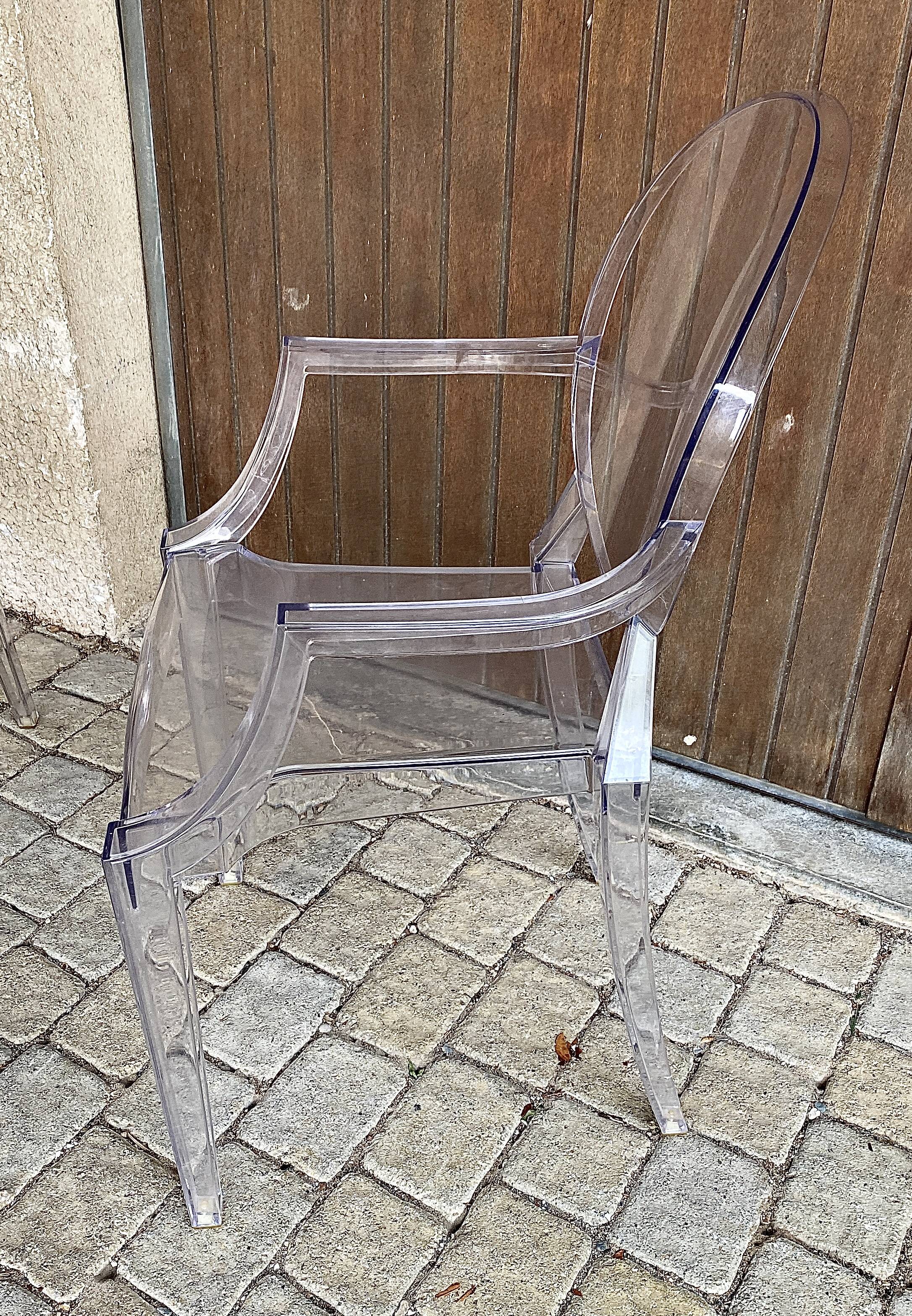 4 Victoria Ghost Chairs And 2 Louis Ghost Armchairs By Philipe Stark For Kartell