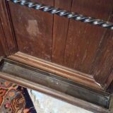 Wall coat rack