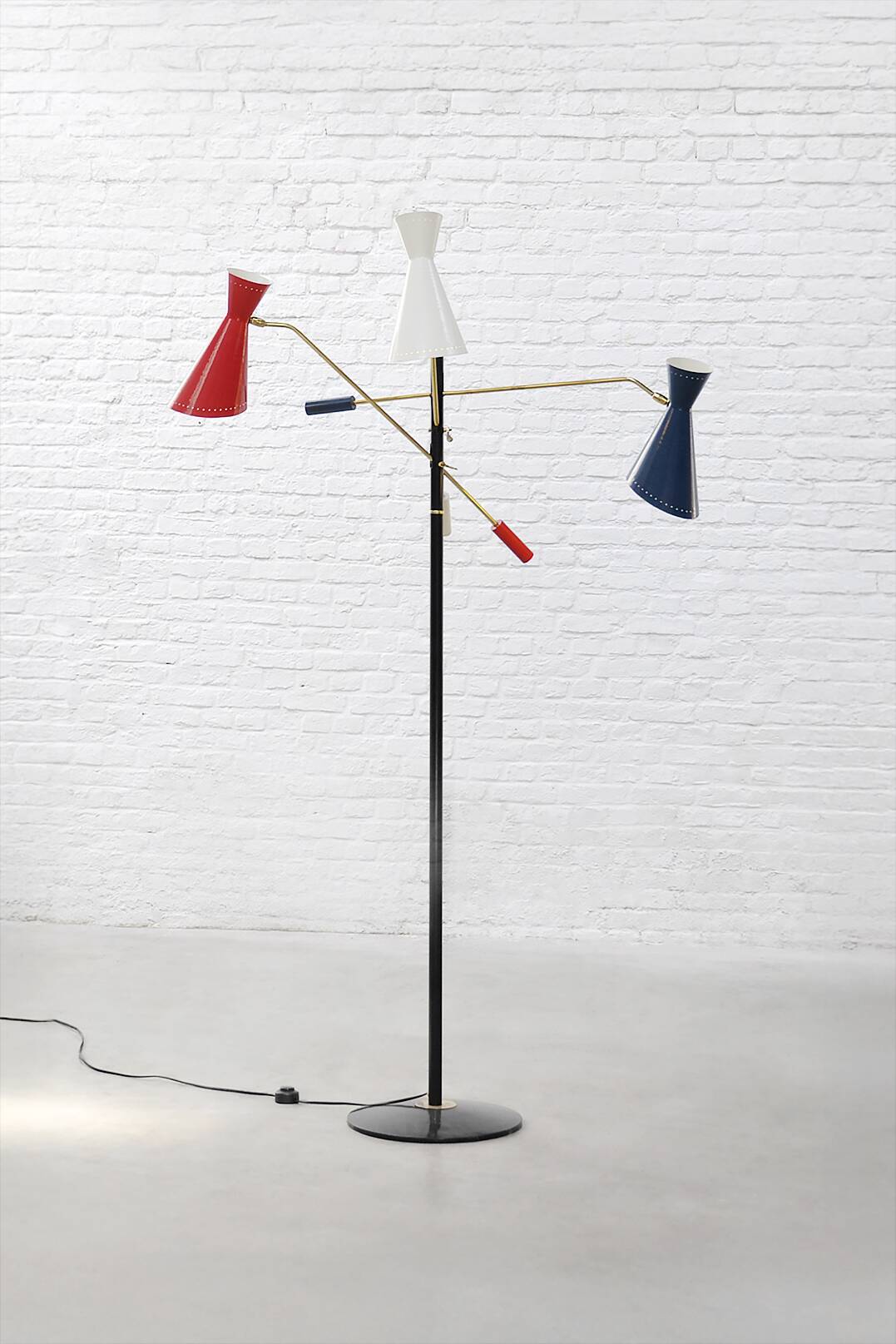 Original Italian 'Triennale' floor lamp attributed to Stilnovo