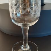 Set of 9 crystal wine glasses engraved early twentieth century