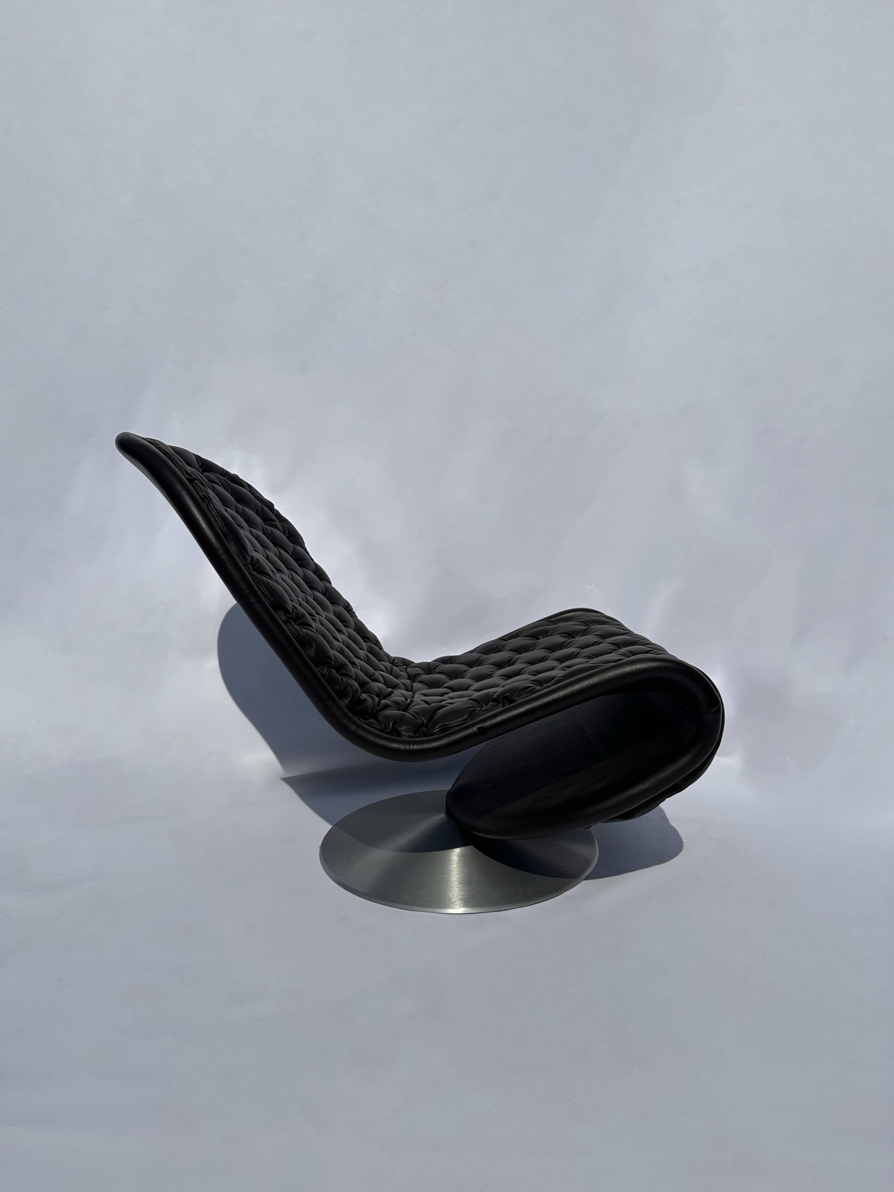 Verner Panton 123 Lounge Chair – Leather Swivel Chair for Fritz Hansen