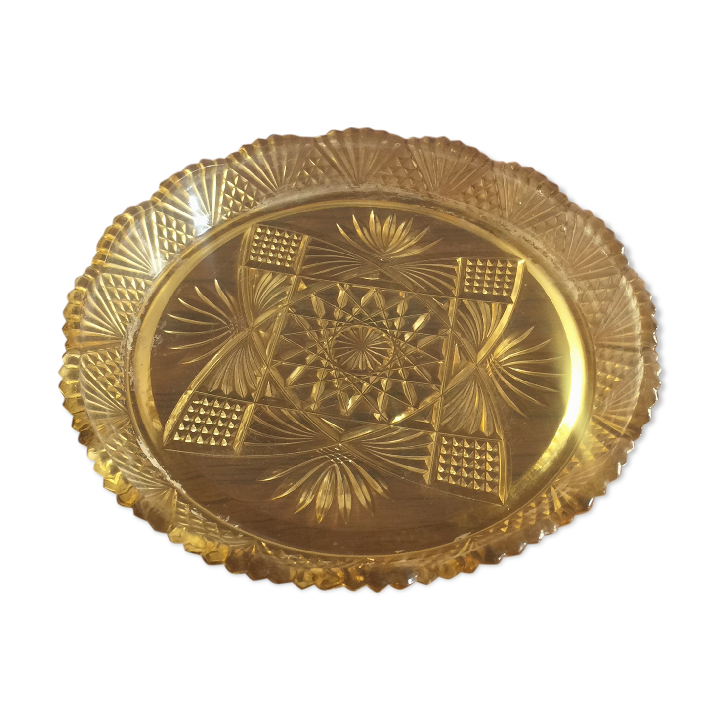 Chiseled glass dish