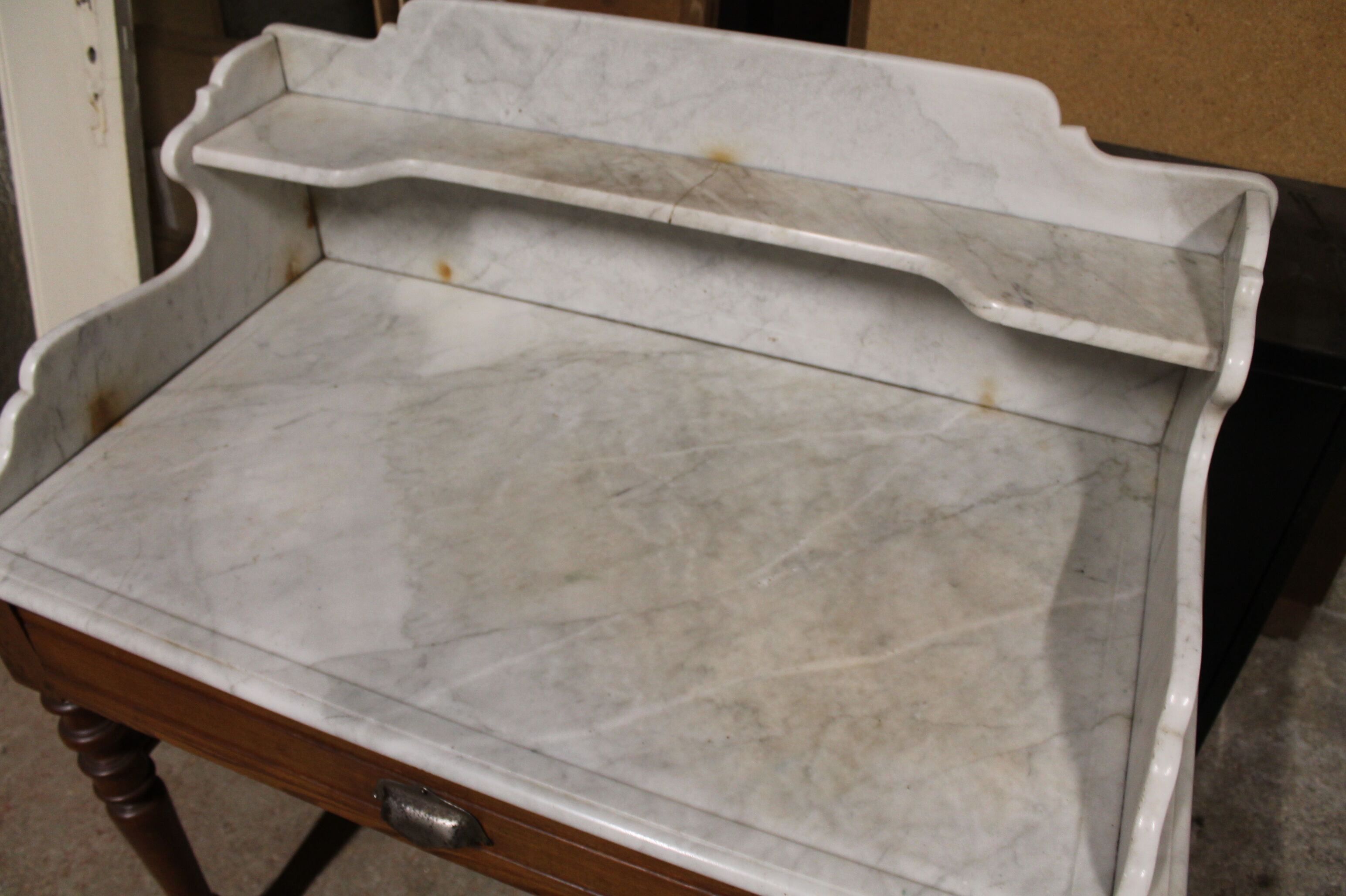 Table dessus en marbre