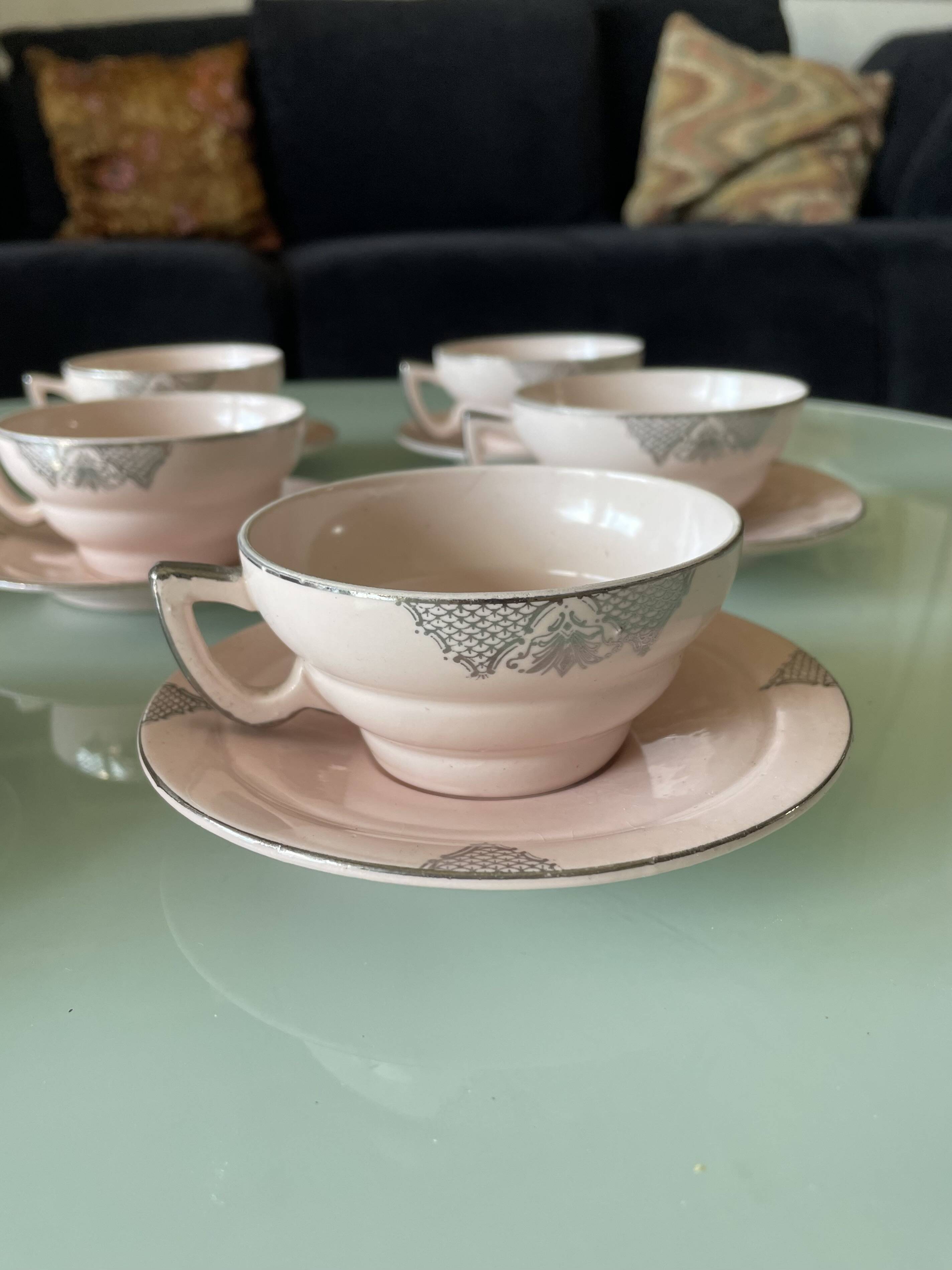 Set de tasses en porcelaine art déco rose et argent 1940