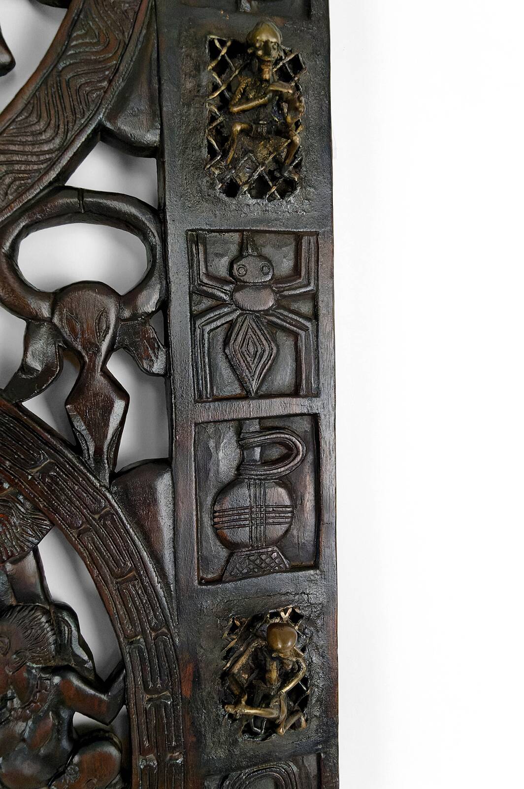 African door in carved wood and bronze of village chief Baboun, Cameroon, early 20th century