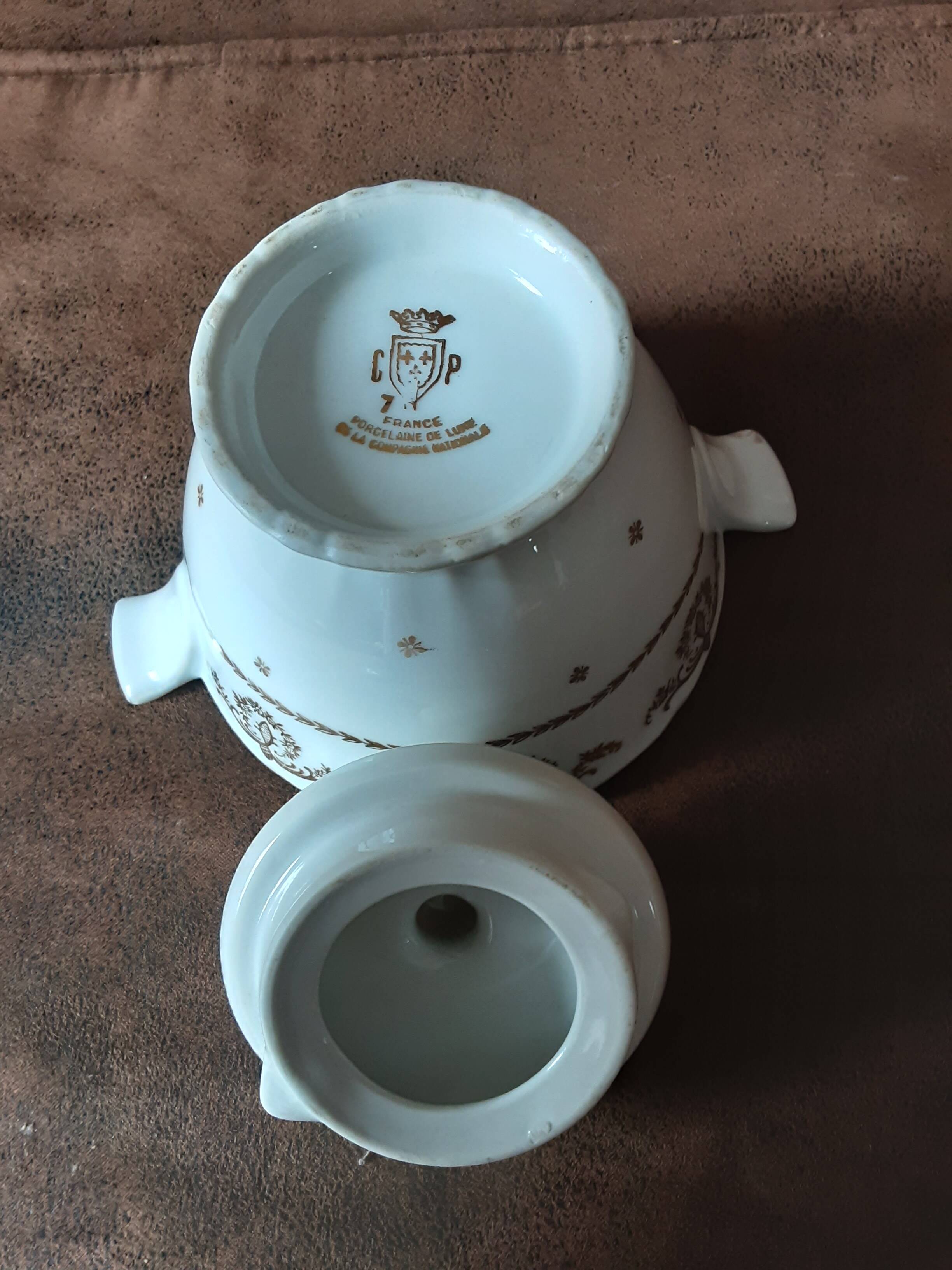 Luxury porcelain sugar bowl from the Compagnie Nationale