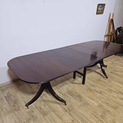 Elegant Dining Table, 2nd half of the 19th Century - Classic/Walnut