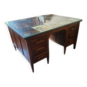 Bureau double