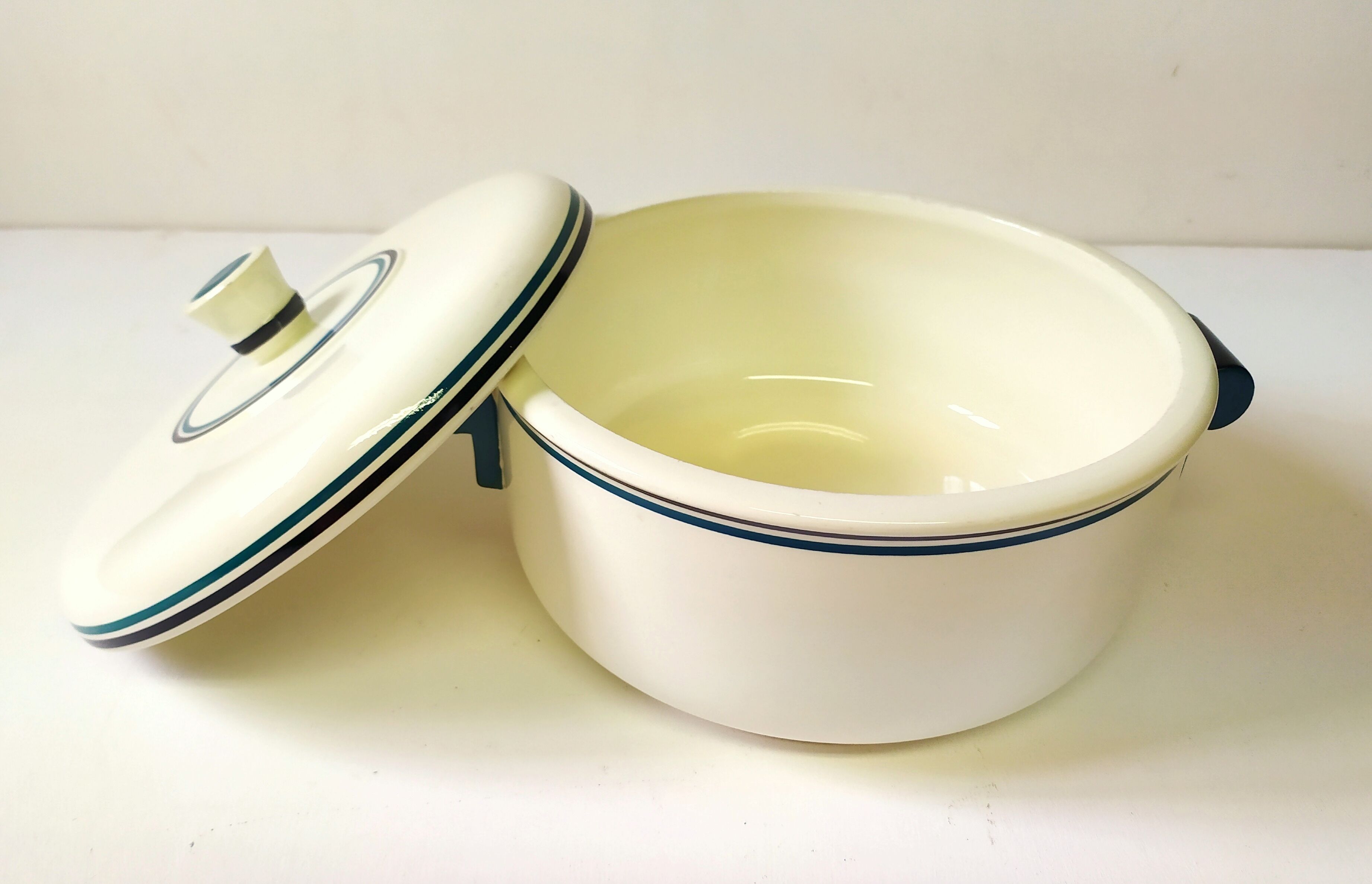 Gio Ponti bowl soup made by Richard Ginori, 1936.