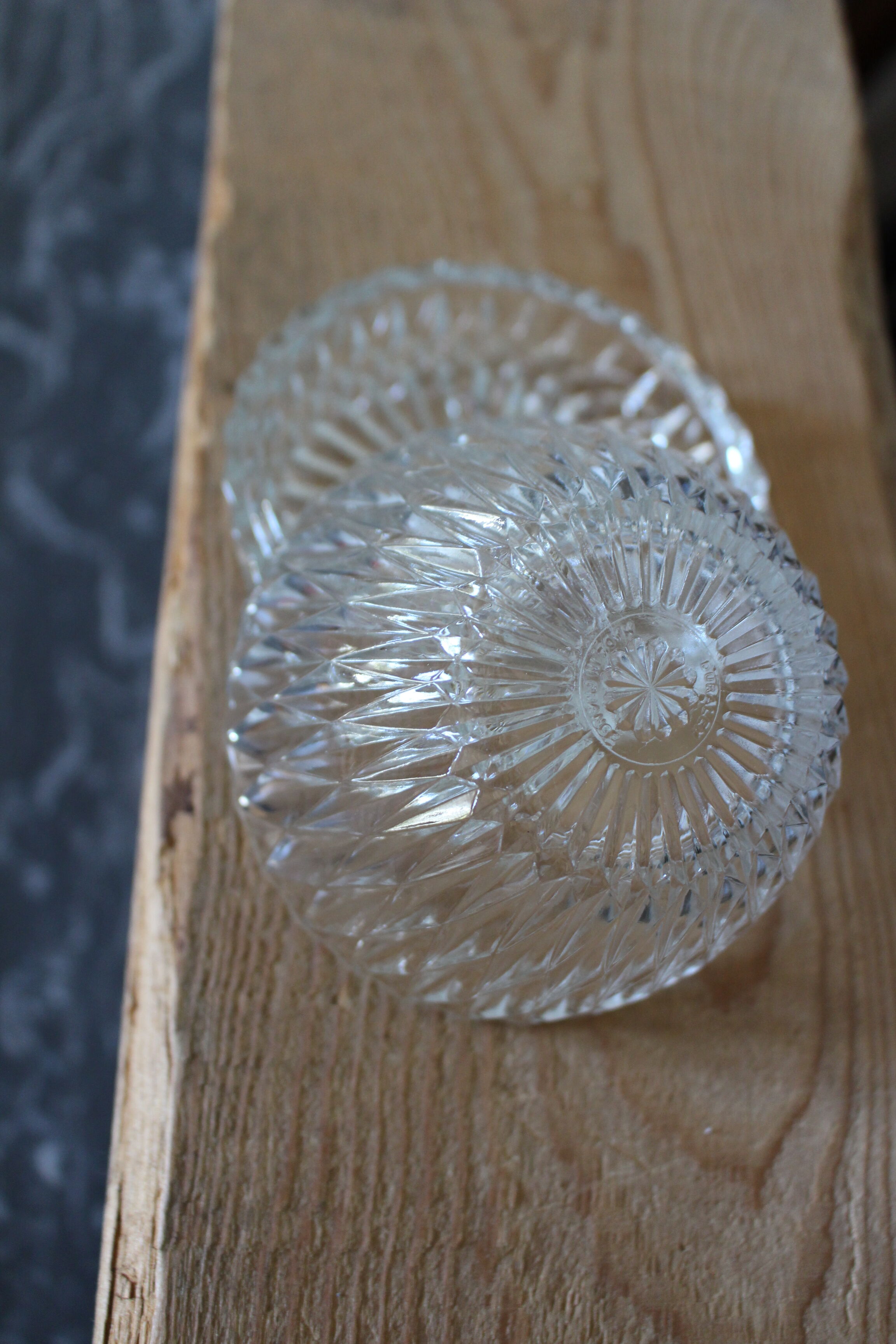 Round sweetener lid carved glass Duralex
