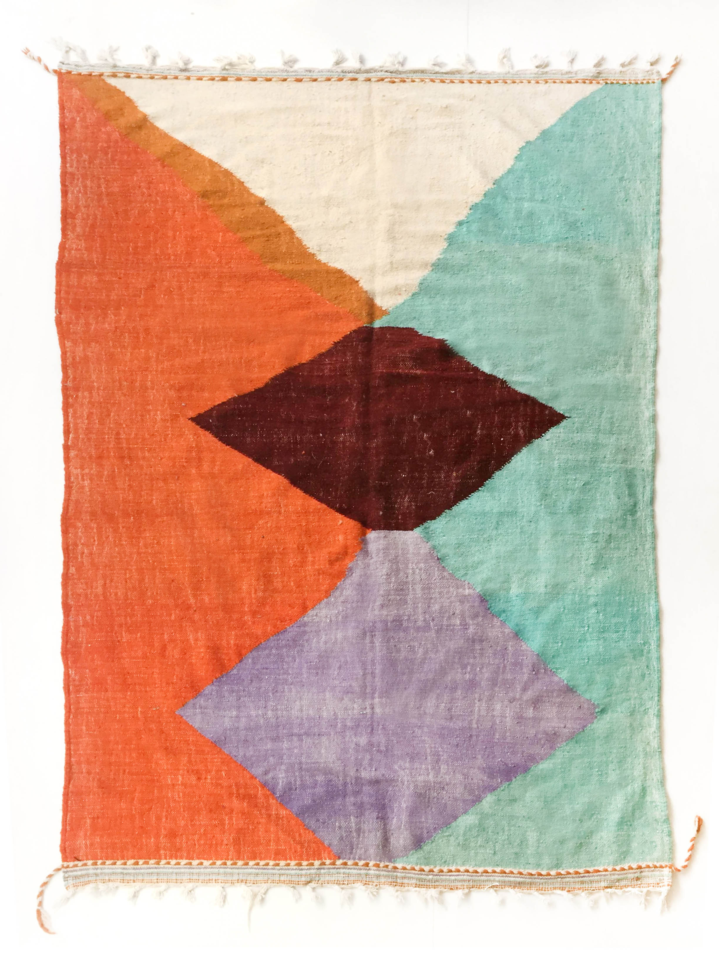 Ecru Berber Kilim rug with colored areas 305x190cm