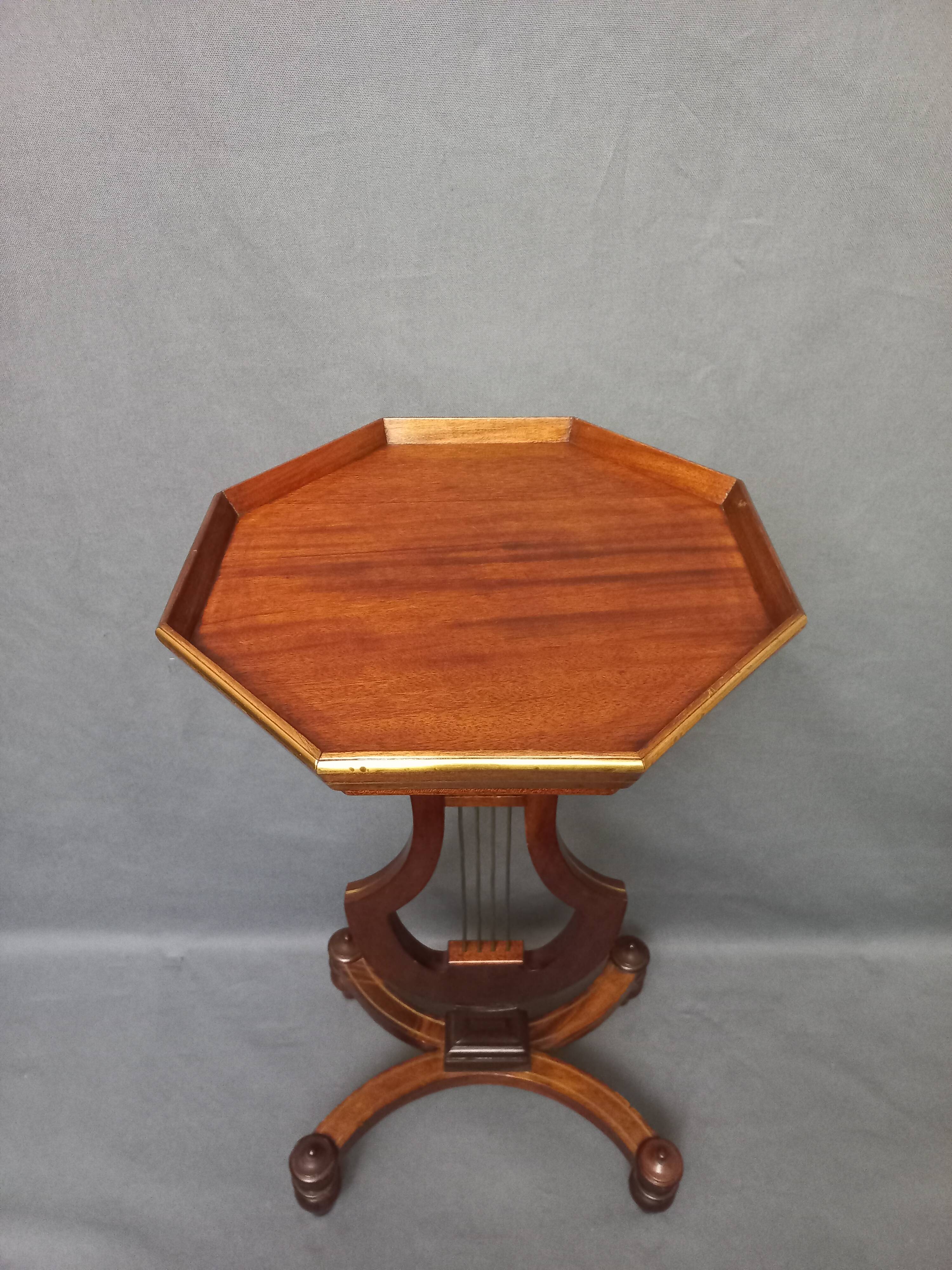 Small Lyre guéridon table, 19th century.