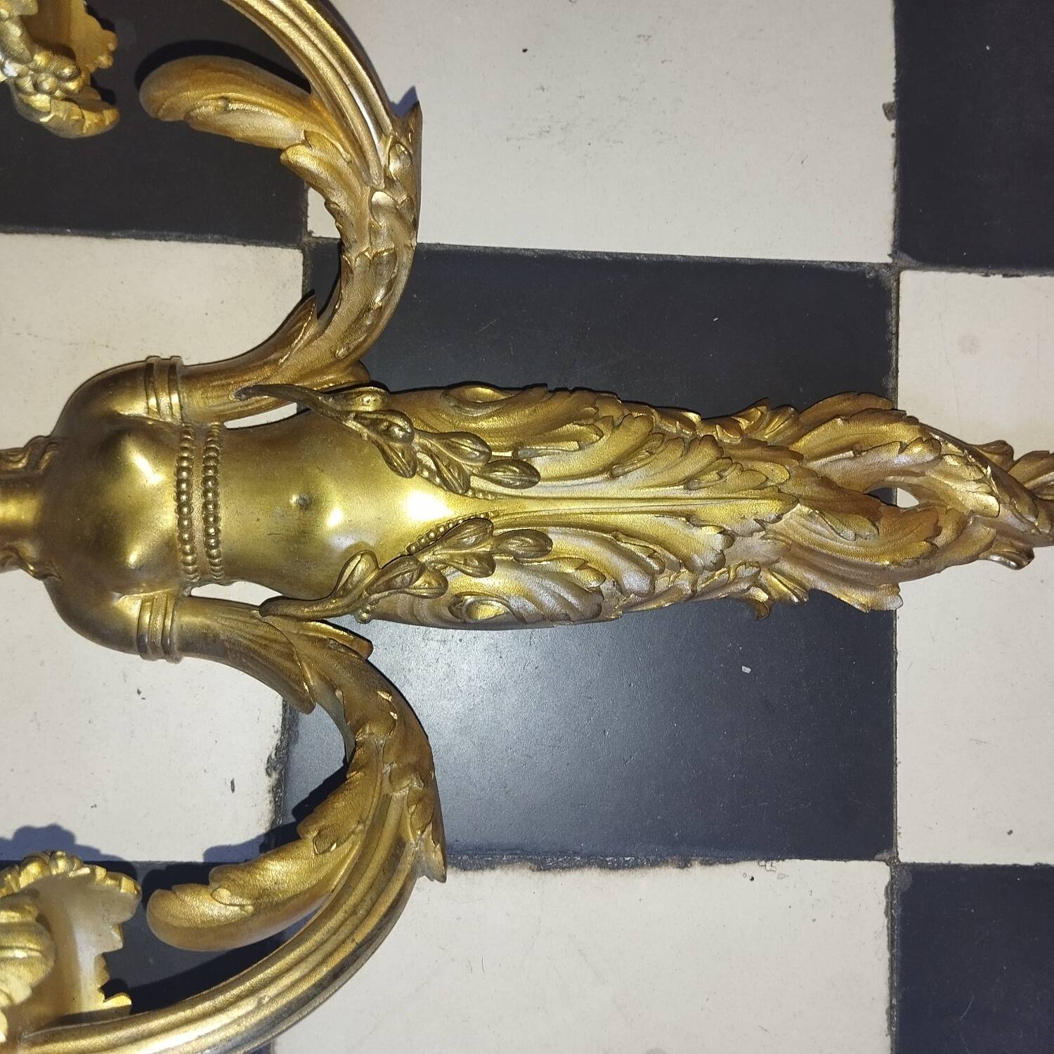 Paire d'appliques cariatides bronze doré