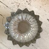 Empty crystal pocket