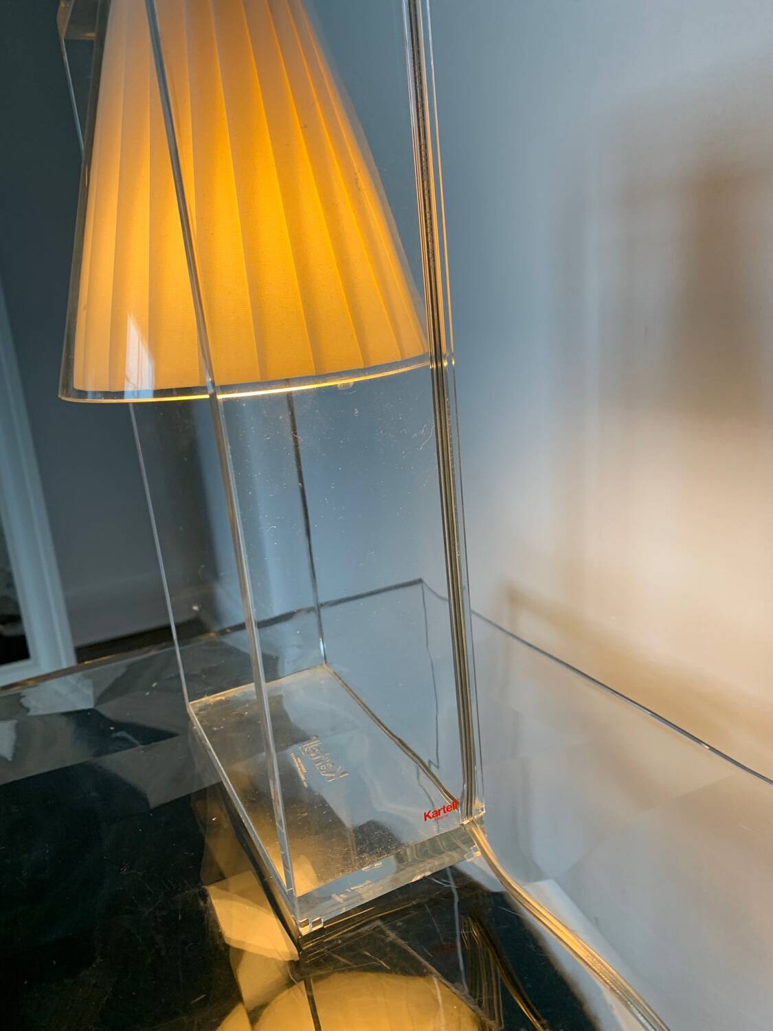 Light air karetll table lamp