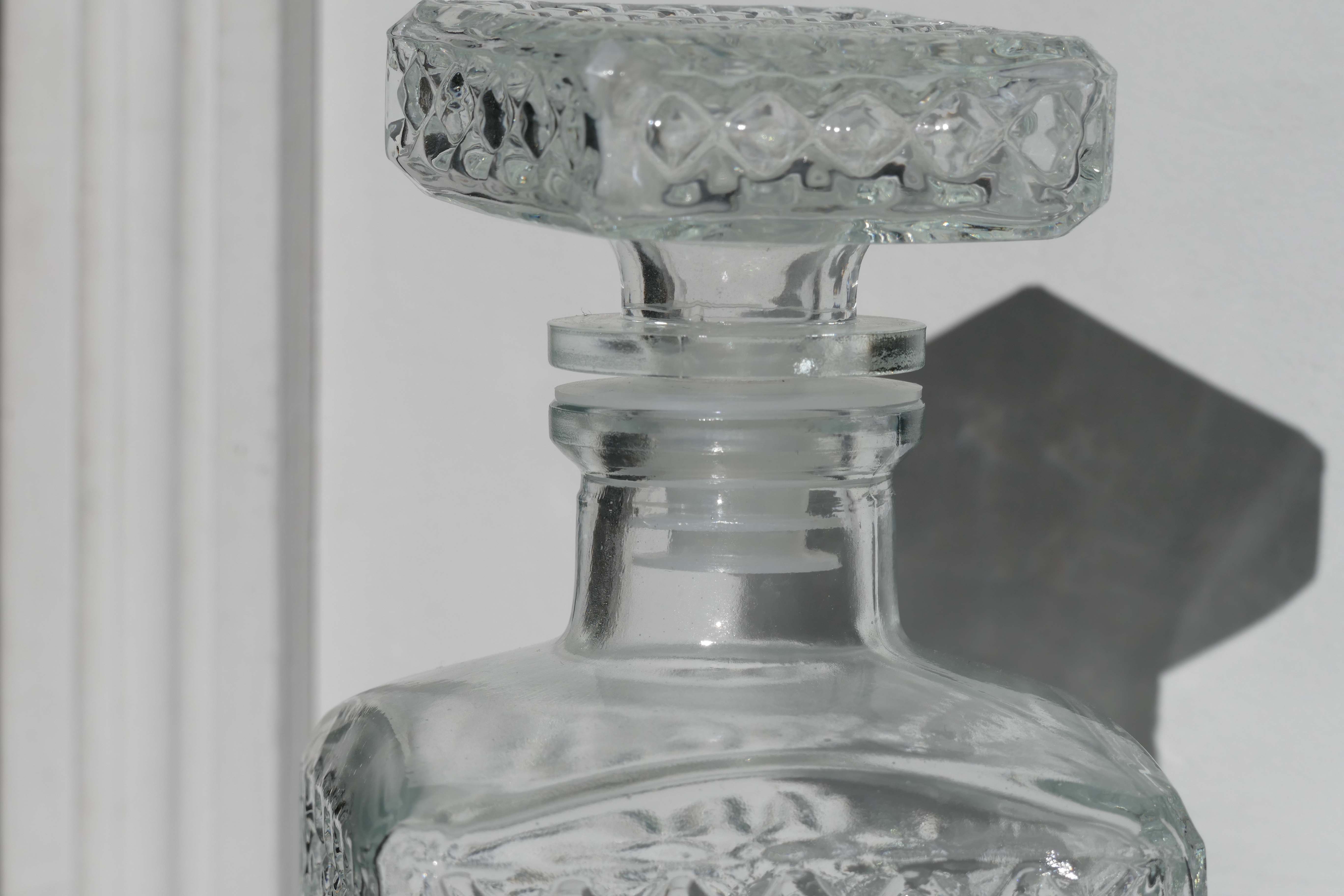 Carafe à whisky vintage verre ciselé